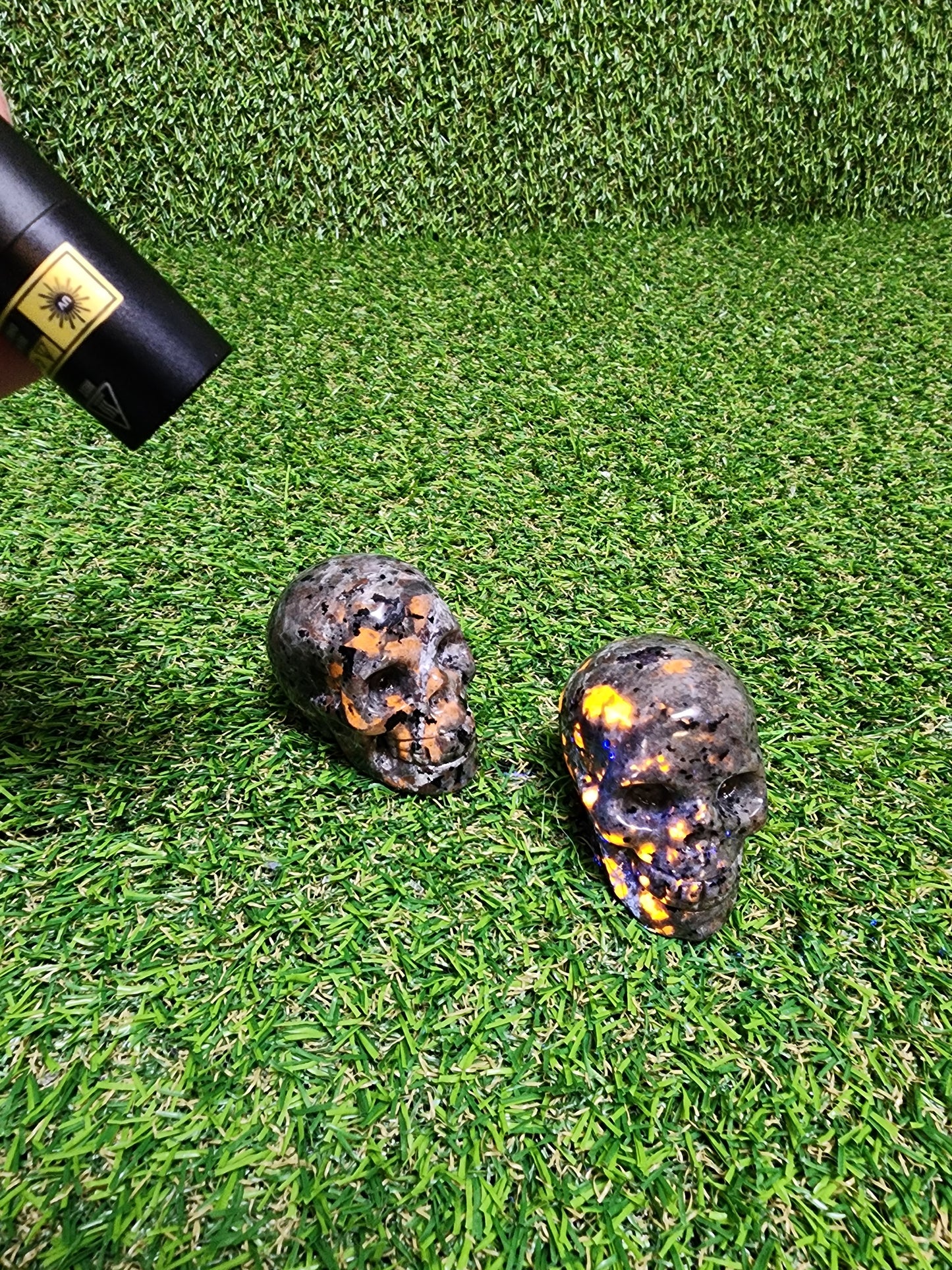Yooberlite UV Skull Carving