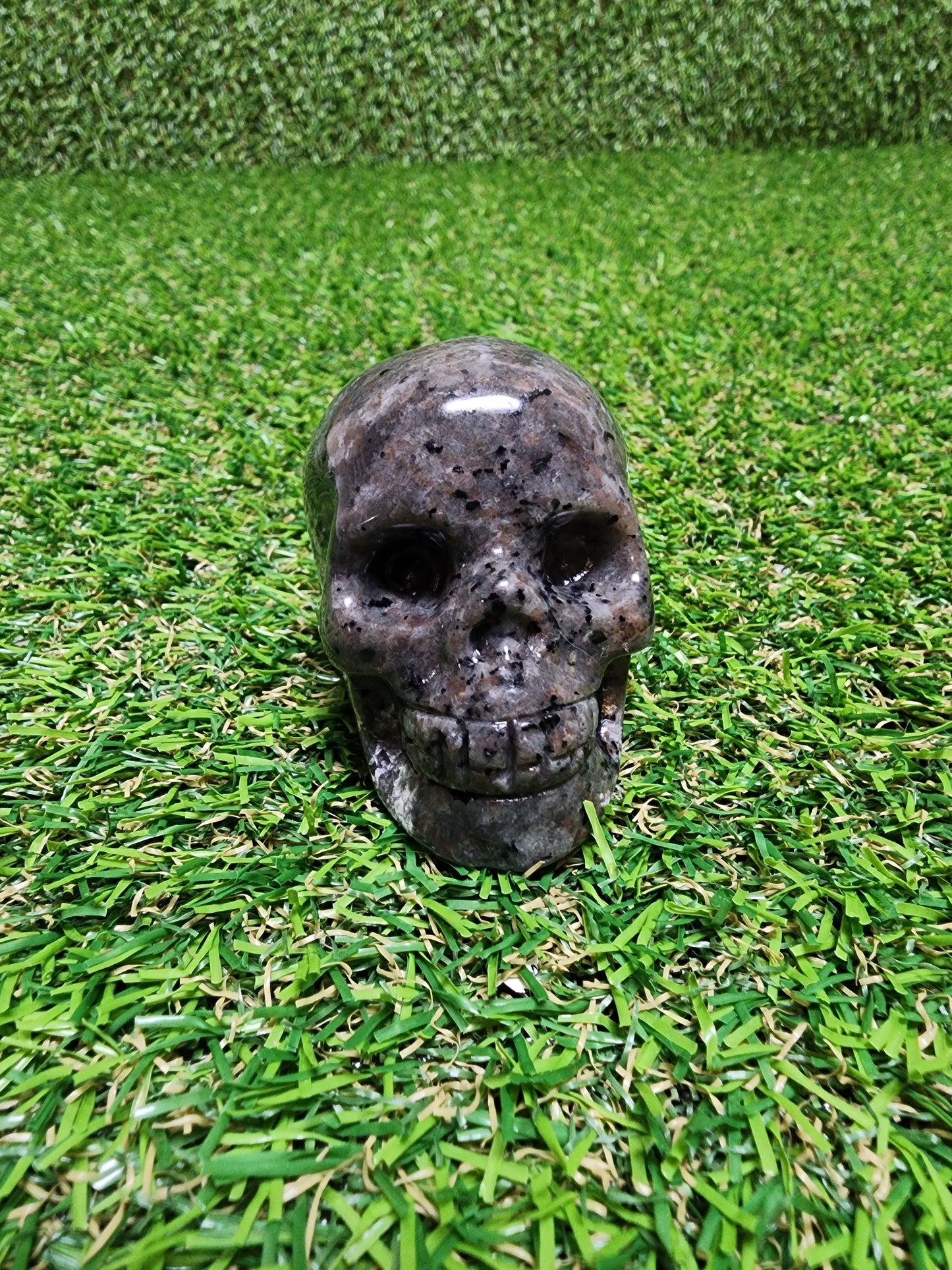 Yooberlite UV Skull Carving