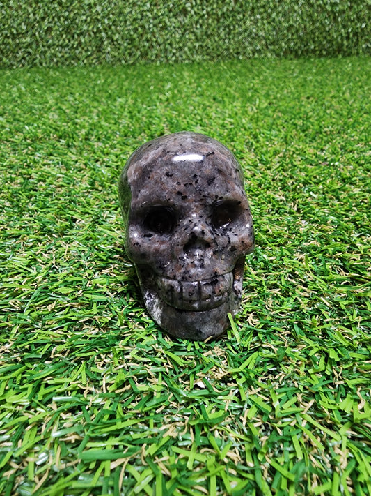 Yooberlite UV Skull Carving
